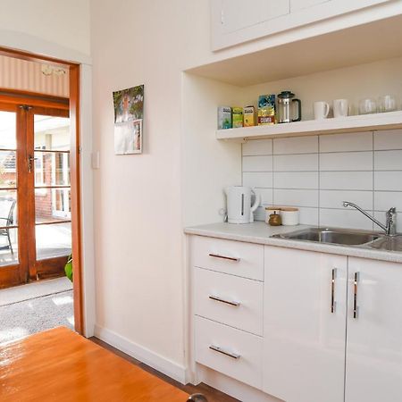 Sunny Mornington 2 Bedroom Guest Suite Dunedin Eksteriør bilde